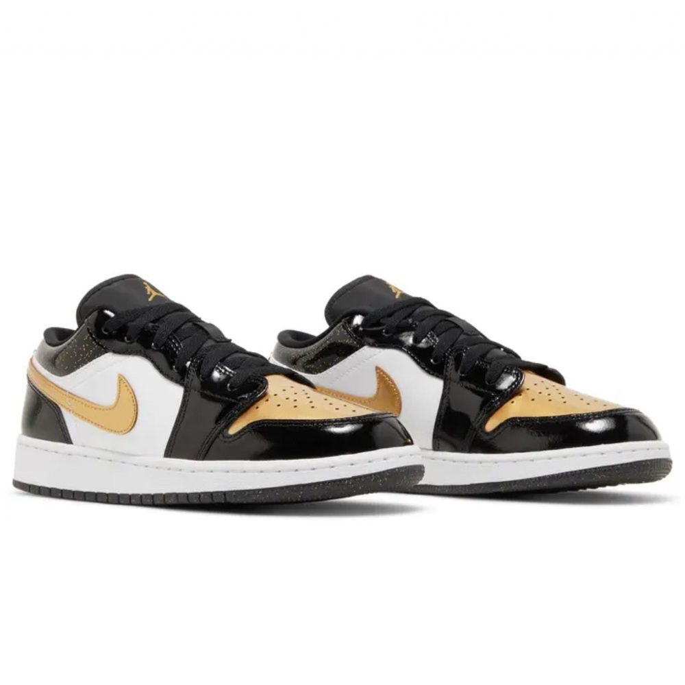 Nike AIR JORDAN 1 LOW SE 'GOLD TOE' Black and Gold Sneakers
